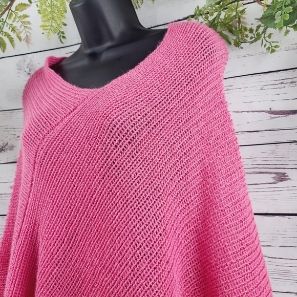 BCBG MAXAZARIA Shrug Poncho - Picture 7 of 8